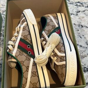 Nordstrom Authentic Gucci Sneakers in Brown and Green . too small